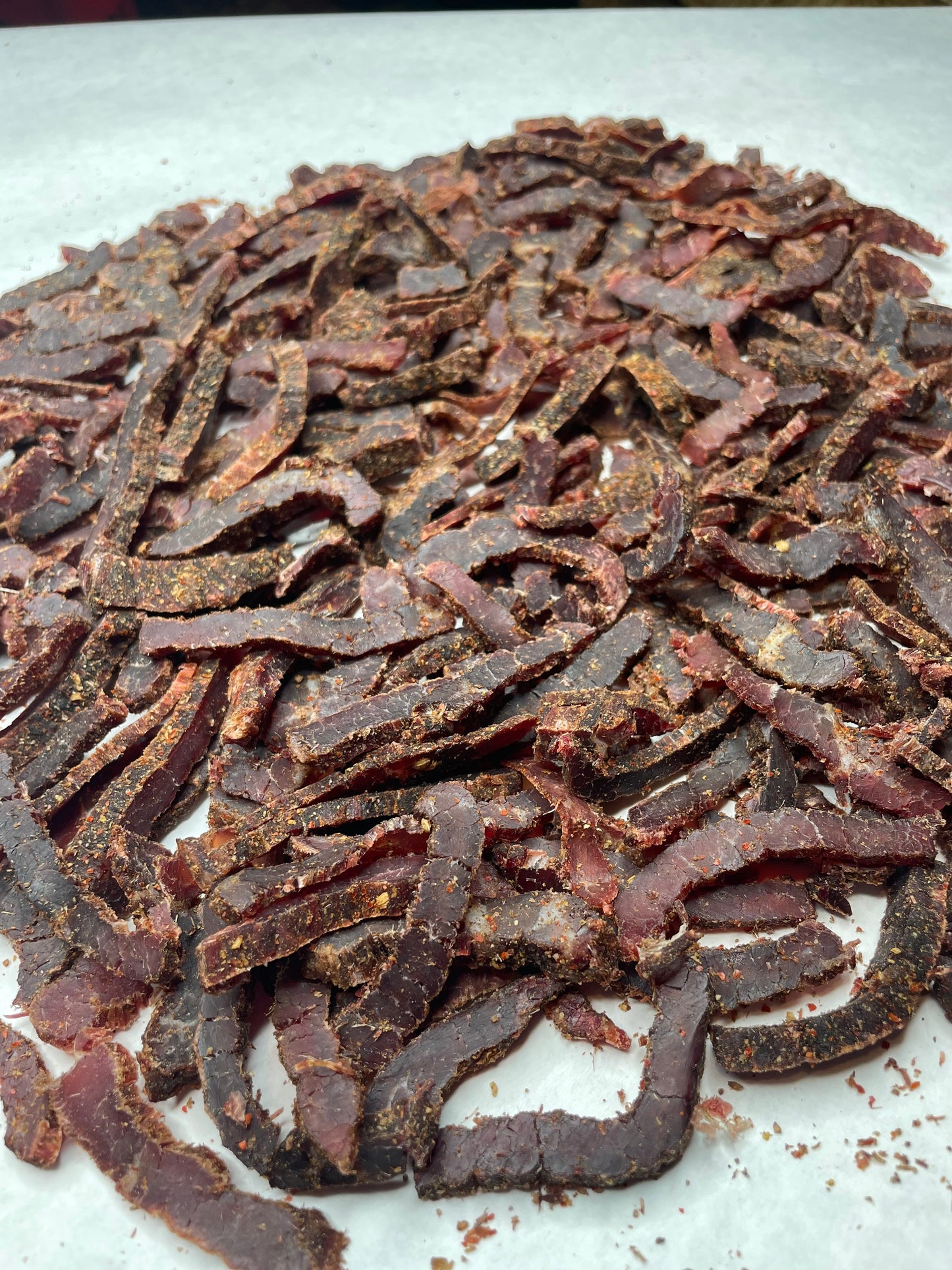 THE SHARER - CHILLI BILTONG - SLICED STEAKS