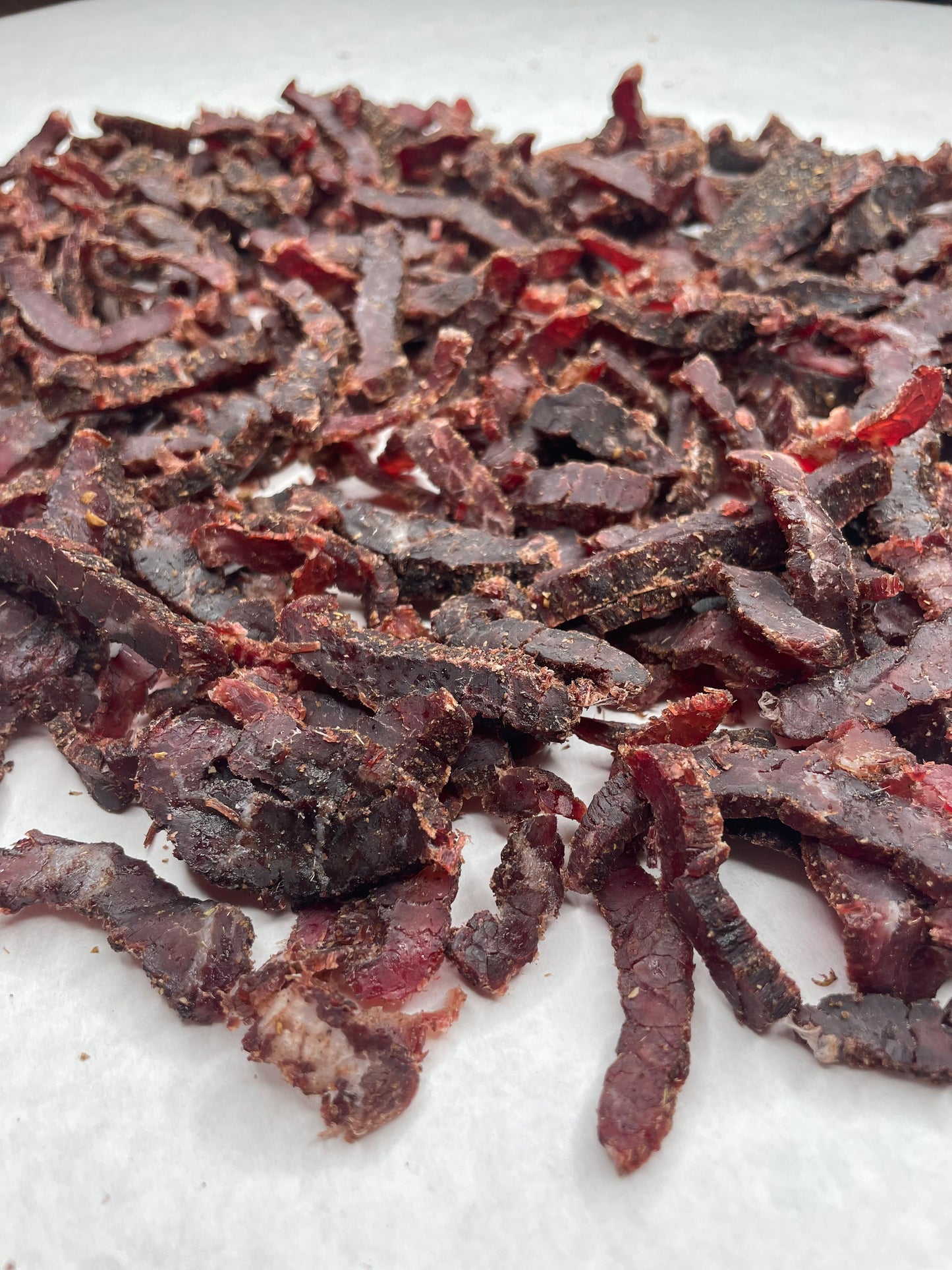 THE SHARER - TRADITIONAL BILTONG - SLICED STEAKS